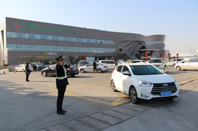 山東高速服務區以“六大舉措”為核心，全力保障停車場服務與道路暢通
